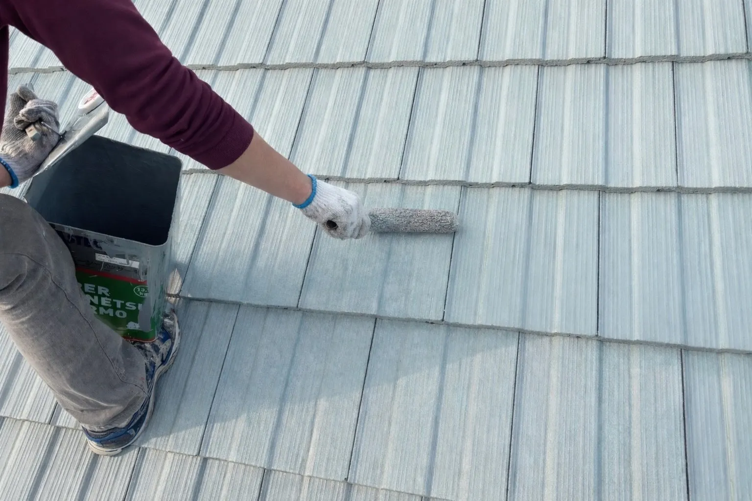 四日市で屋根の塗装をしています